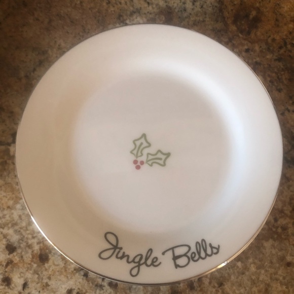 Christmas vintage NWOT set of 6 porcelain Appetizer plates